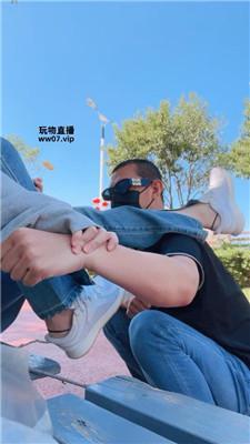古筝少女 户外公开逗狗 JS250504-12_HD绳艺资源