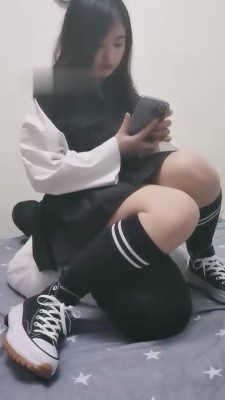 【黑兔sama】帆布鞋棉袜全体重踩踏 bf8409_HD绳艺资源