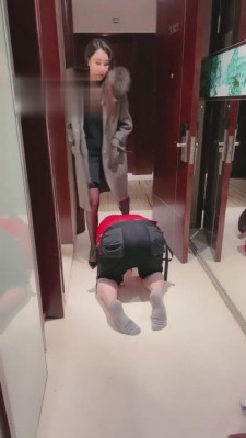 【微希】贱狗跪拜迎接主人 bf4573_HD绳艺资源