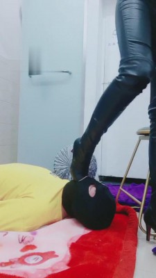 图片[4]_【安静】重度踩踏-训练-圣水贱狗 bf4650_HD绳艺资源