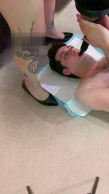 图片[2]_【简公主】澳洲舔脚狗，日常舔脚，脚喂食 bf932_HD绳艺资源