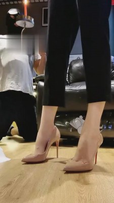 【宇婉莹】两双CL才拆箱物化人形犬 bf1115_HD绳艺资源