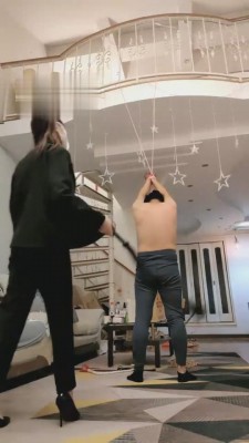 【丫丫啊】吊绑高难度挑战出气筒 bf2561_HD绳艺资源