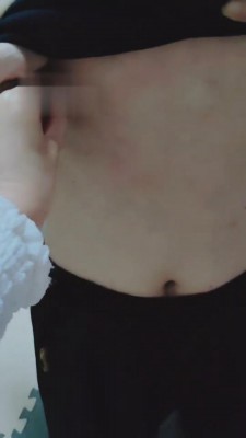 【魅影女神】贱货跪下脚下求羞辱 bf3336_HD绳艺资源