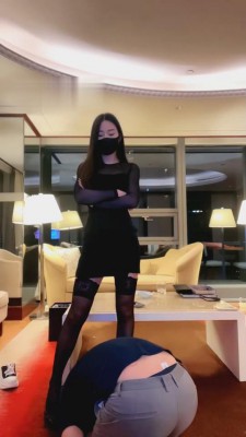 【仙女殿下】网红模特黑丝美腿诱惑调 G-210802-2_HD绳艺资源