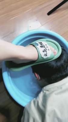 【妖精】运动后脏鞋臭袜羞辱狗 G-210801-5_HD绳艺资源