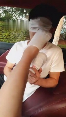 【悦主大人】运动后小白鞋车内调 G-210818-12_HD绳艺资源