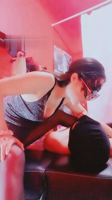 【绳艺技巧展示queenwuhan】继母黑丝脚诱惑调 G-210818-15_HD绳艺资源