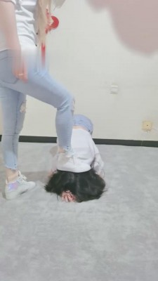 【梦幻大大】胯下短肉丝玩母狗 G-210823-11_HD绳艺资源