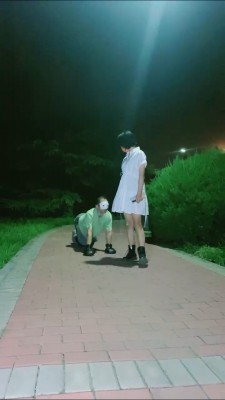 【美离子】超精彩-深夜户外遛狗_HD绳艺资源