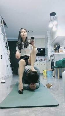 【超级女M】Baby爆皮臭汗脚折磨超级女M