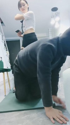 【超级女M】Baby爆皮臭汗脚折磨超级女M