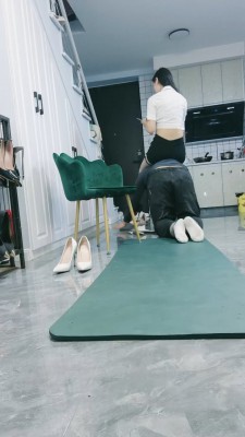 【超级女M】Baby爆皮臭汗脚折磨超级女M