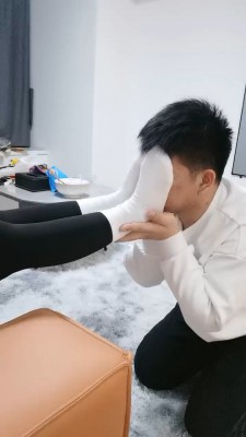 【婉慈Icon】绝版-南一天台虐尾随男(航拍,踩烂舌头) TTTIO-20220129