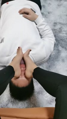 【婉慈Icon】绝版-南一天台虐尾随男(航拍,踩烂舌头) TTTIO-20220129