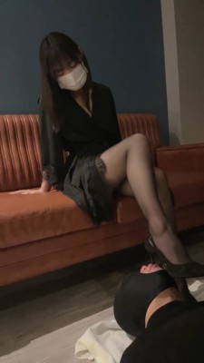 【馨馨S】黑丝高跟诱惑/圣水灌 bf24351_HD绳艺资源