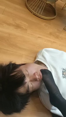 【兔粉粉】长靴与裸足 YC-220224