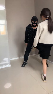 图片[4]_【精神小妹】双学生主重度踢踹/喝圣水/穿鞋踩踏 bf24673_HD绳艺资源