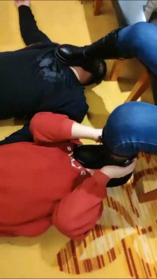 【彼岸花】靓女爱打耳光 YC-220312-2