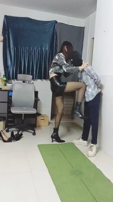 【彼岸花】KTV性感高跟鞋暴踩毯子 YC-220313-7