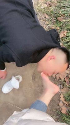 【婉慈Icon】初九裙子棉袜坐脸专辑 TTTIO-220313