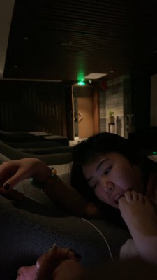 【子怡工作室】三女主全体重爆踩瘦毯子 YC-211005-4