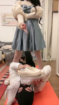 国内双女主黑丝脚虐日本贱狗 G-1571