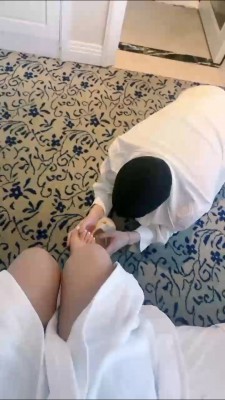 【77大人】高档酒店伺候白富美起床 bf25022_HD绳艺资源