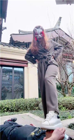 【维妮】超精彩-3绳艺导师踩踏-大桶混合圣水-提档(双视角)bf25172_HD绳艺资源