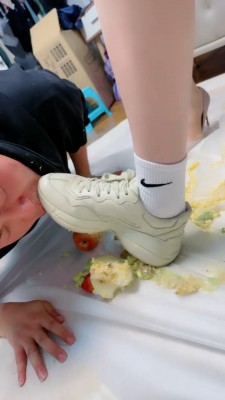 【艾琳】双S御姐呕吐物踩踏食物喂食/jio深喉【三视角版+完整版】bf25458_HD绳艺资源