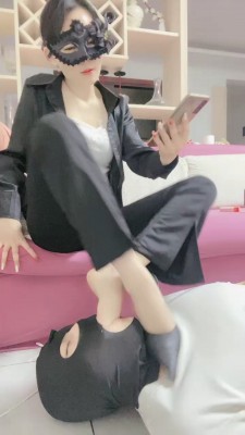 【艾丝女主】艾丝女王居家系列带新人女王调教家奴 G-1558