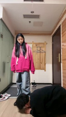 【小妍S】拖鞋抽狗脸/藤条暴抽/艺术舔脏靴底/踩 bf25996_HD绳艺资源