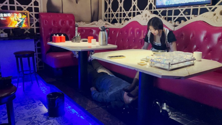 图片[5]_【第5风格】Ktv里被服务员艺术舔脚 YC-230707-6_HD绳艺资源