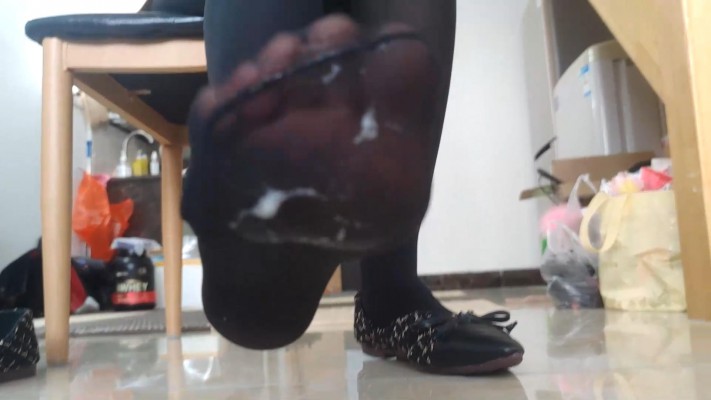 图片[2]_广州小鱼大人粤语黑丝第一视角羞辱贱嗨舔鞋钻胯_HD绳艺资源