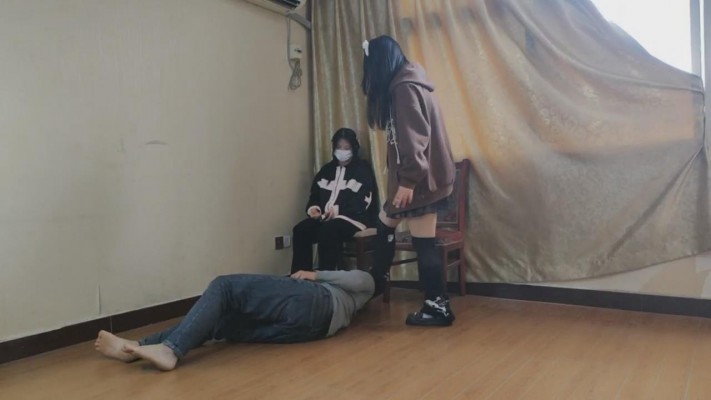 套路直播视频【最抗揍M】双S-洛丽塔踢踹-踩踏骑马 bf26314_HD绳艺资源