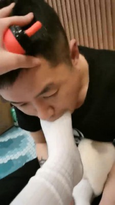 【黑丝诱惑】素女沐沐首次原味长筒靴踩踏耳光调教 YC-220415-6