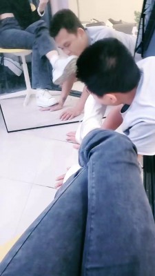 【嘉妮】舔脏小白鞋/闻白棉袜 bf26737_HD绳艺资源