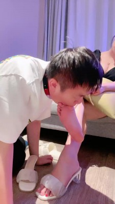 【00后蕬小乃】原味肉丝脏脚深喉 YC-220420-3
