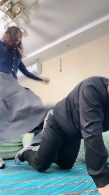 【婧児小主】婧児GTS POV 高跟鞋丝袜玩弄渺小的膜拜者 玩够把你丢进鞋里踩着你出门