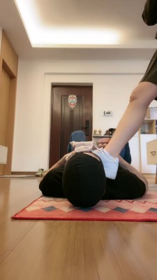 【婧児小主】婧児GTS POV 高跟鞋丝袜玩弄渺小的膜拜者 玩够把你丢进鞋里踩着你出门