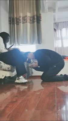 【婧児小主】晓G成熟女神老师的 高跟鞋肉丝引导温柔的玩弄 你盯着老师的脚干嘛?