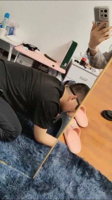 图片[6]_【伊思宁S】供狗-吐口水在脚上让狗狂舔 JS23040302_HD绳艺资源