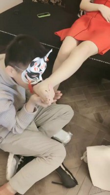 【婧児小主】婧児主人全语言 高跟肉丝挑逗踩踏游戏 支配脚下的奴才！ YC-220423-5