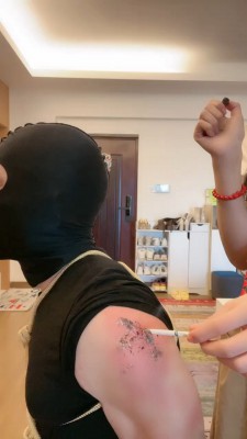 【奈奈生】白袜塞嘴重度刑-烟烫刻字/训练/耳光抽小白鞋踩 bf26898_HD绳艺资源