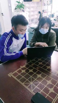 白领小鱼大人黑丝高跟大长腿羞辱胯下狗，命令钻胯，践踏狗头 YC-220429