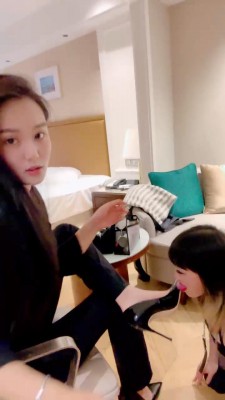 ktv小姐姐恋足深喉 YC-220429-6
