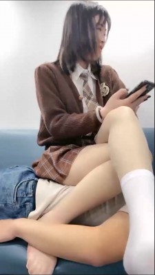 18岁绝美女学生s跆拳道美脚踹烂贱M狗裆-18岁学生S跆拳道踢裆调教 YC-220429-5