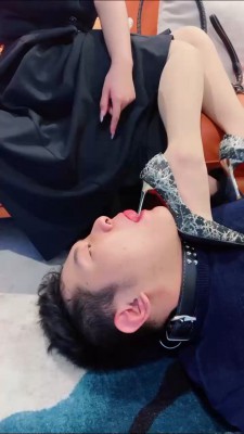 【珂珂女m】家教脚下的女m(上) YC-220430-12