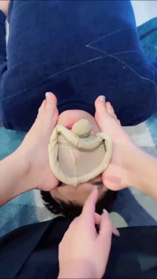 【珂珂女m】家教脚下的女m(上) YC-220430-12