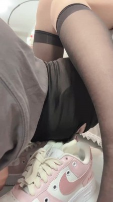 图片[4]_【尤物S】闻运动鞋/黑丝诱惑/踩踏喂食喂口水/耳光/闻棉袜脚 bf27176_HD绳艺资源